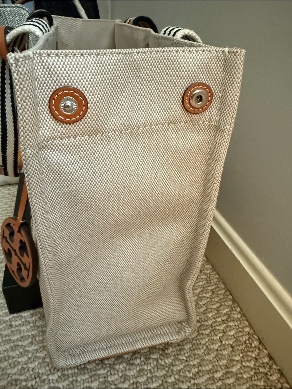 TORY BURCH Miller Tote with MultiColor Strap Beige - Picture 7 of 8